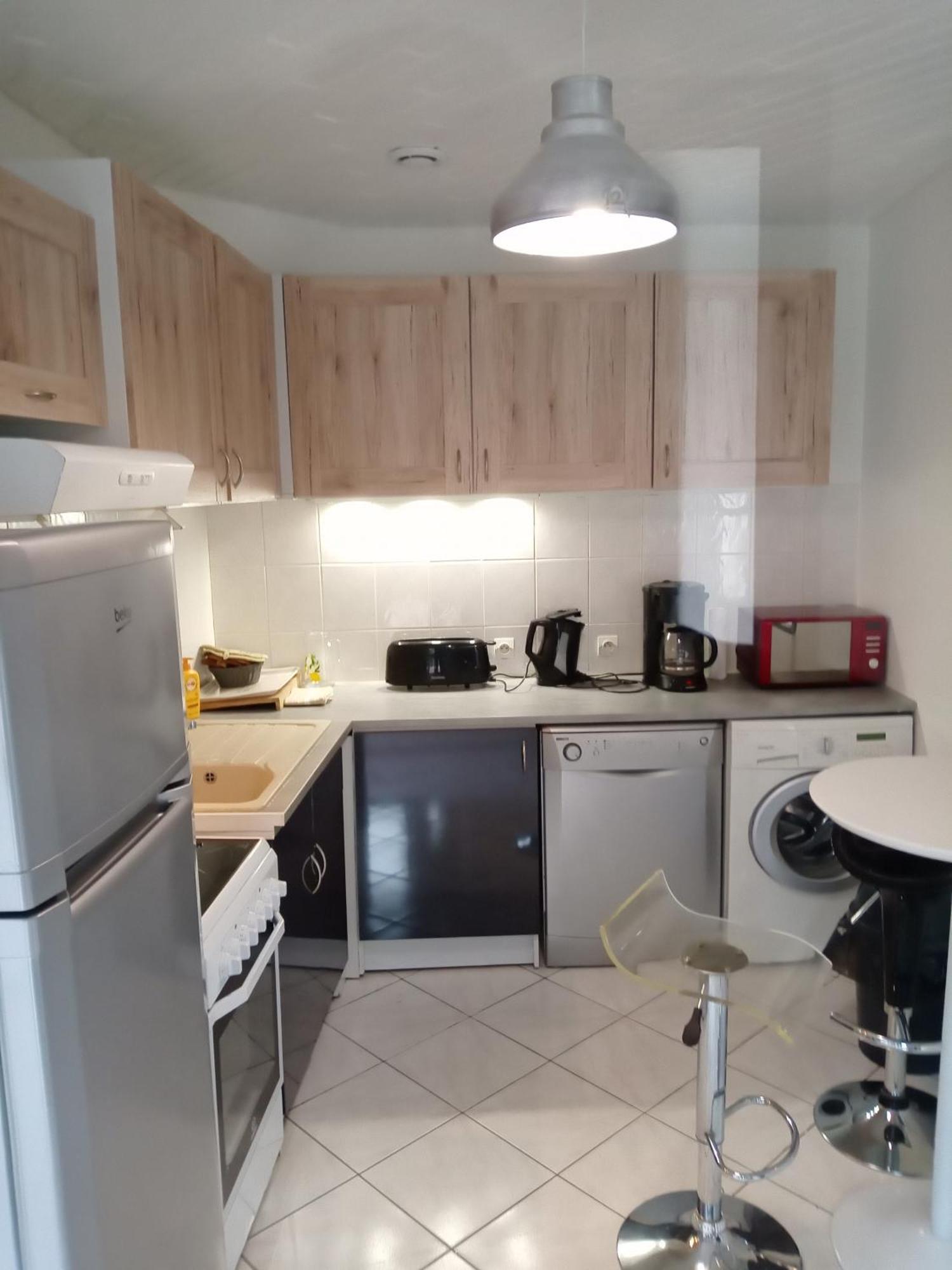 A Deux Pas Du Rhone Villa Sault-Brenaz Bagian luar foto